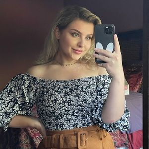 Meet your Posher, Karolina